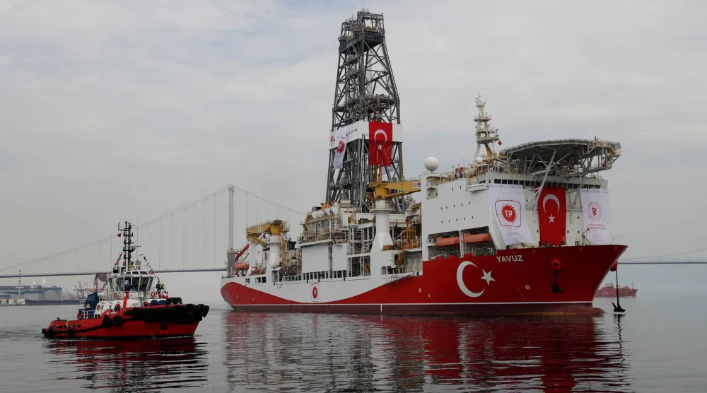 سفن حفر تركية في عرض البحر (إكس)