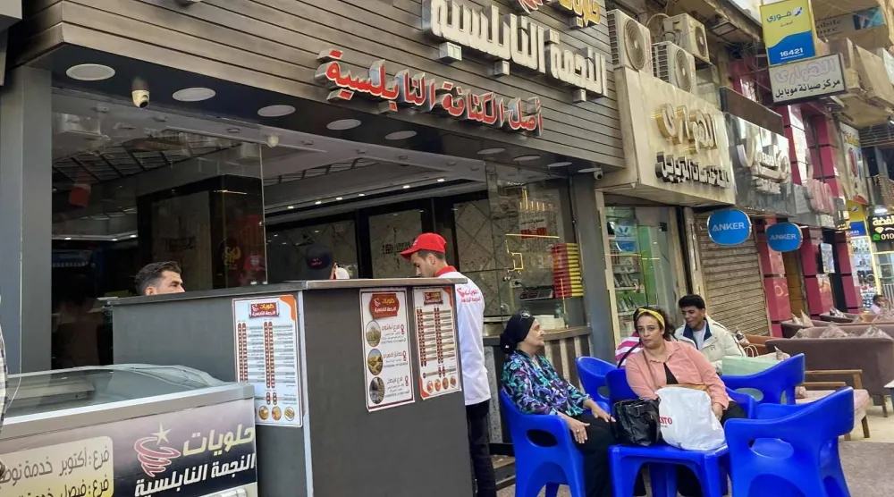 الحلويات أبرز ما يميز «رمضان السوريين» (الشرق الأوسط)