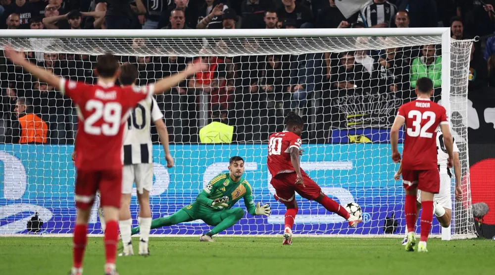 فريق  شتوتغارت (رويترز)