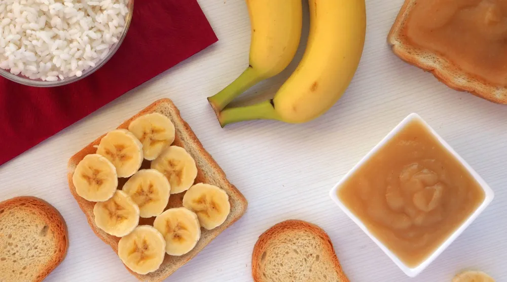 حمية «بي آر إيه تي» تضم الموز والأرز وصلصة التفاح والخبز المحمص
