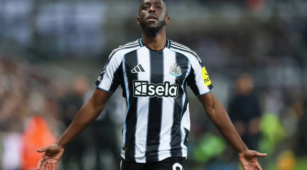 يوان ويسا (رويترز)