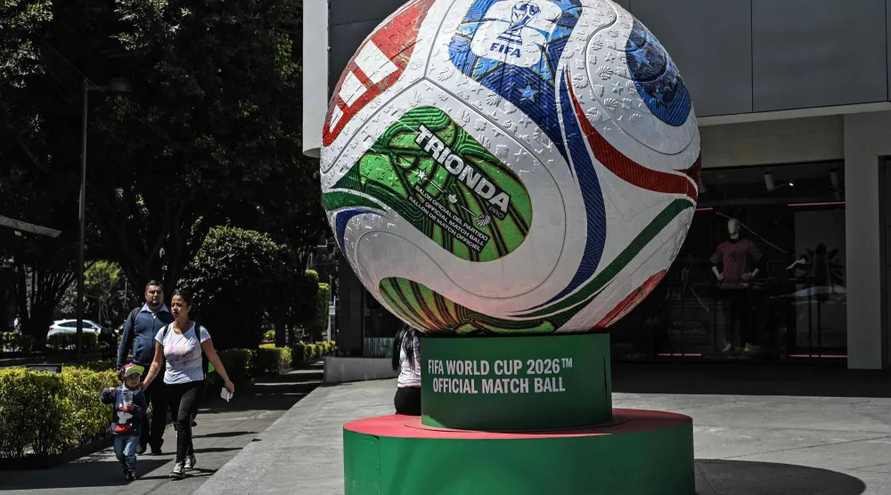 لدى الاتحادات الوطنية لكرة القدم حالة من التململ المتصاعد تجاه قيمة الجوائز المالية المخصصة لبطولة «كأس العالم 2026» (أ.ف.ب)