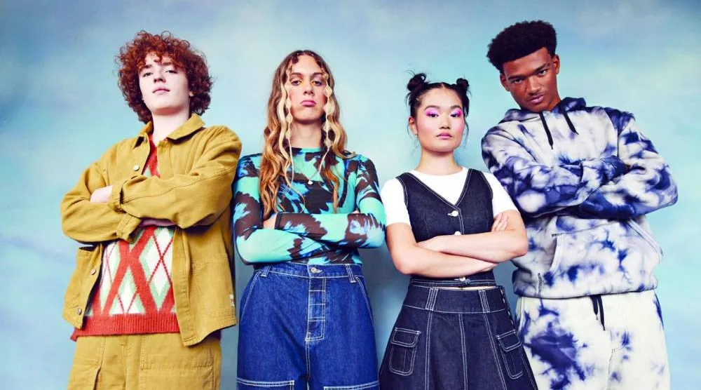 من يتحكم في سلوك المراهقين؟