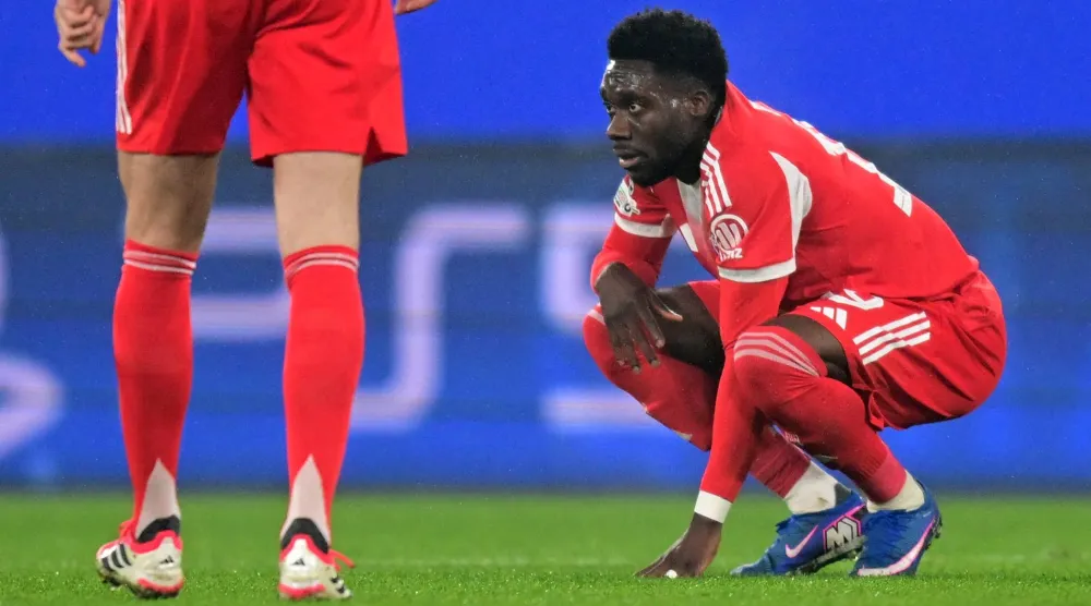 ألفونسو ديفيز يغيب عن صفوف منتخب كندا (رويترز)