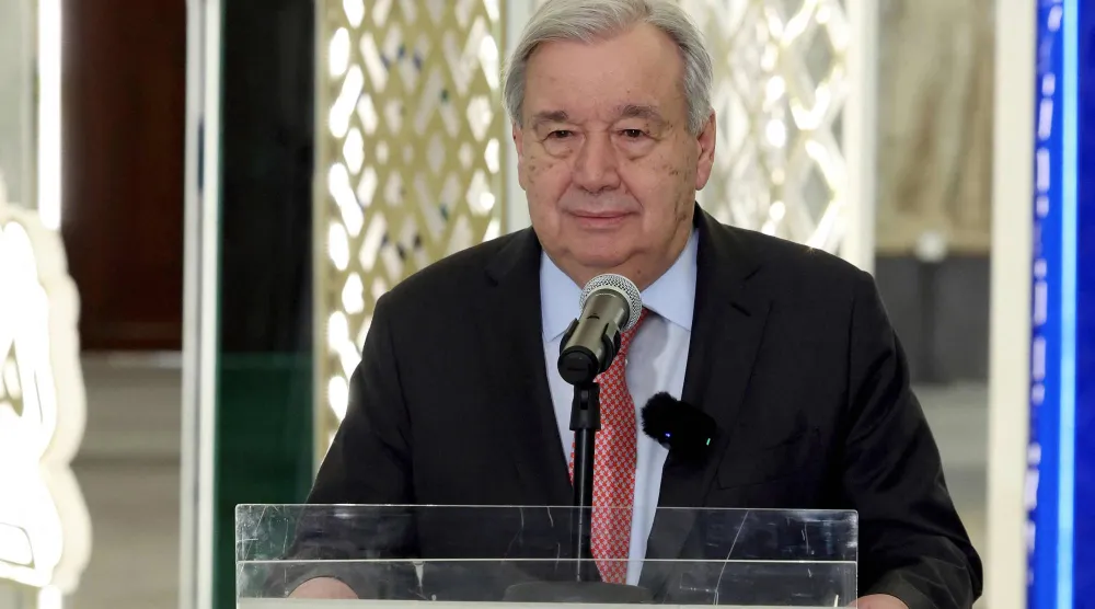 الأمين العام للأمم المتحدة أنطونيو غوتيريش يتحدث إلى الصحافة بعد اجتماعه مع الرئيس اللبناني في القصر الرئاسي في بعبدا، شرق بيروت 13 مارس 2026 (أ.ف.ب)
