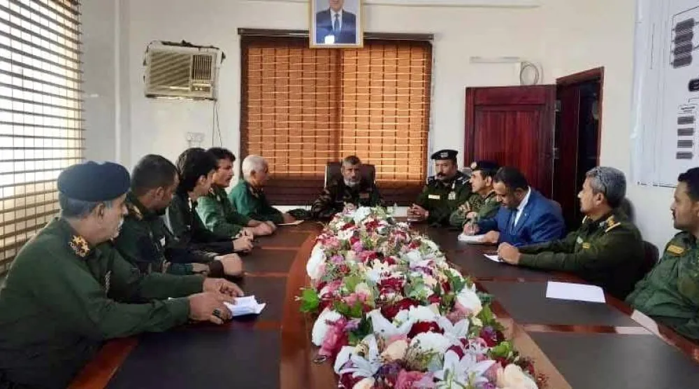 لجنة هيكلة ودمج التشكيلات الأمنية اليمنية تواصل أعمالها في عدن (إعلام حكومي)
