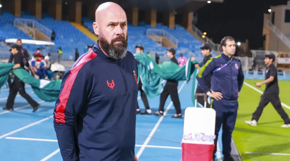 البرازيلي ماوريسيو دولاك، مدرب فريق الرياض (تصوير: سعد الدوسري) 