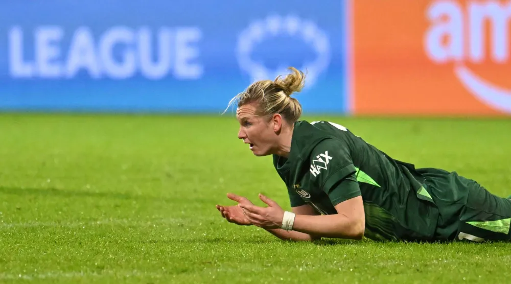 ألكساندرا بوب قائدة المنتخب الألماني لكرة القدم للسيدات (د.ب.أ)