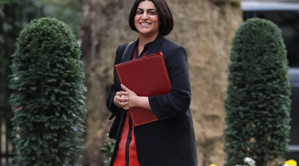 وزيرة الداخلية البريطانية شبانة محمود (رويترز)