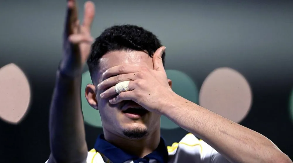 الحمدان محتفلاً بهدفه في مرمى الخليج (واس)