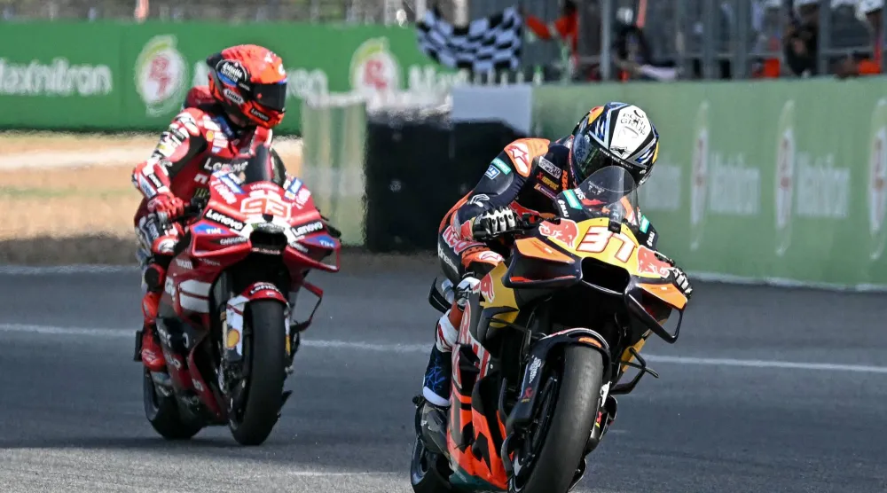 كان من المقرر أن تستضيف حلبة لوسيل الدولية الجولة الرابعة أبريل المقبل (أ.ف.ب)