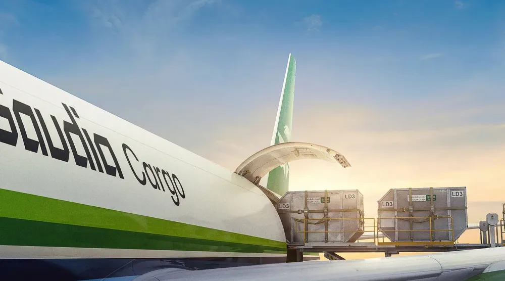 إحدى طائرات الشحن التابعة لـ«السعودية» (الشركة)
