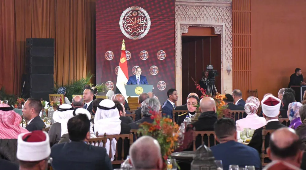 الرئيس عبد الفتاح السيسي خلال مشاركته في إفطار «الأسرة المصرية» مساء السبت (الرئاسة المصرية)