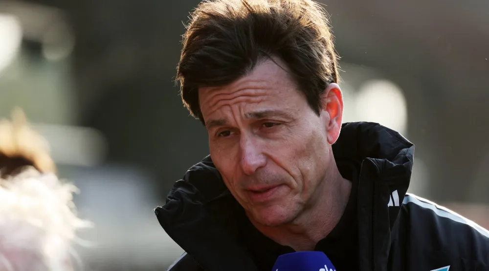 توتو فولف رئيس فريق «مرسيدس» (رويترز)