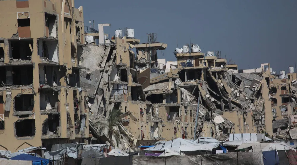 مبانٍ مدمرة جراء القصف الإسرائيلي لقطاع غزة في خان يونس جنوب القطاع 10 مارس 2026 (أ.ف.ب)