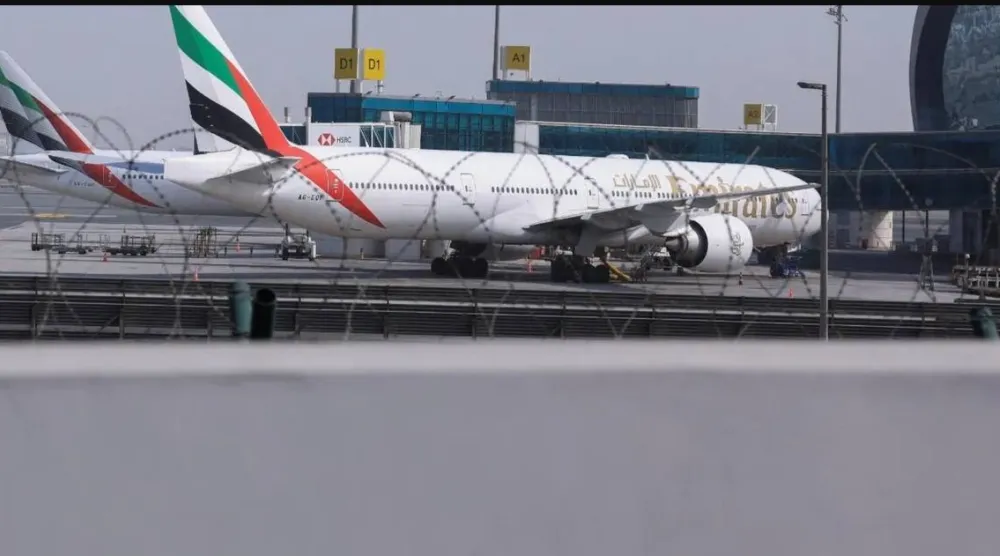 كثير من الرحلات الجوية أُلغي الشهر الحالي بسبب تداعيات الحرب الإيرانية (رويترز)