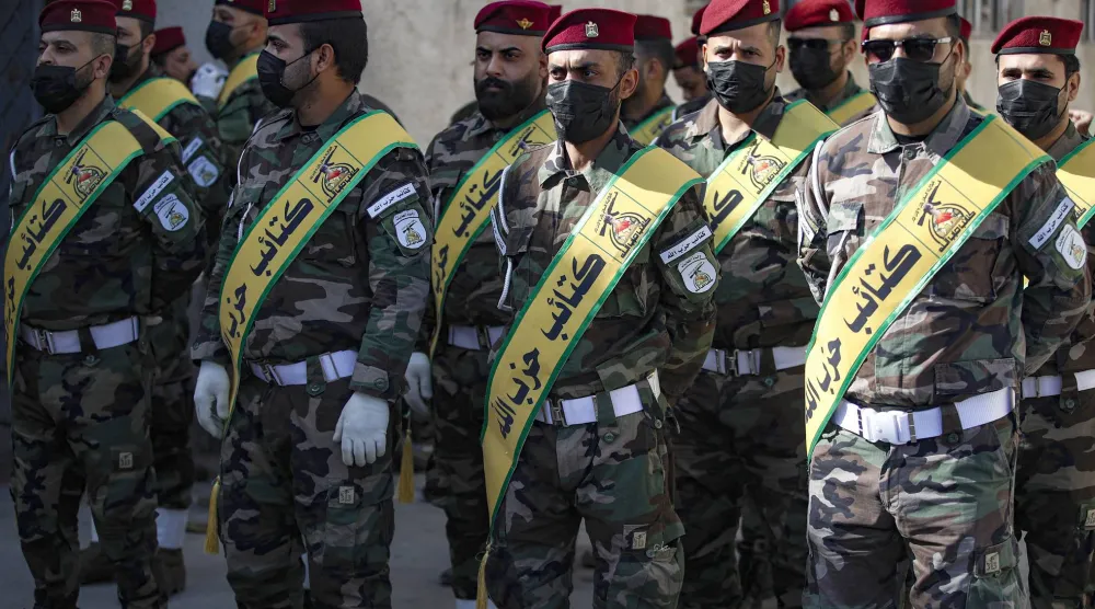 مجموعة من مسلحي «كتائب حزب الله» العراقية (أرشيفية - أ.ف.ب)