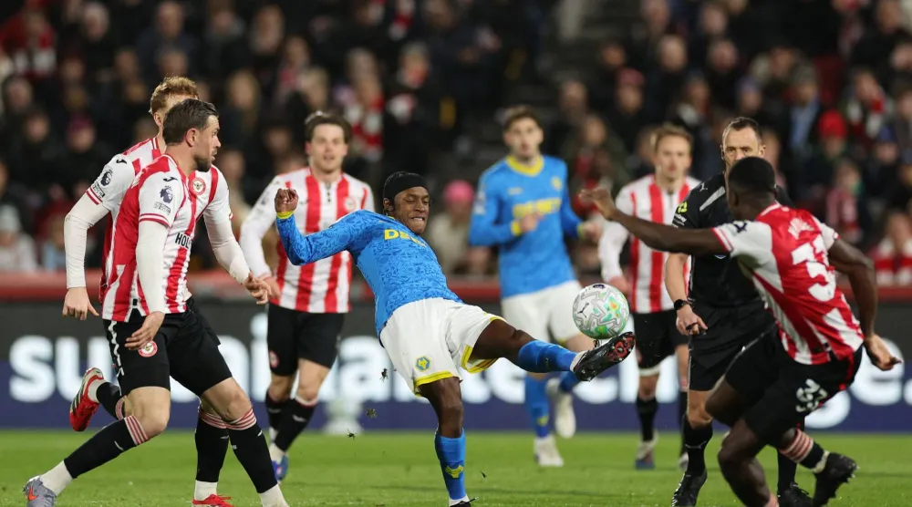 ولفرهامبتون تعادل مع مضيّفه برينتفورد (أ.ف.ب)