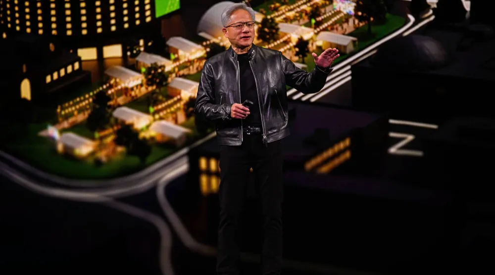 رئيس «إنفيديا» يتحدث خلال المؤتمر في مدينة سان خوسيه (أ.ب)