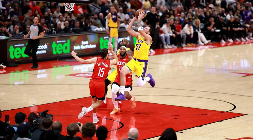 لوكا دونتشيتش... 36 نقطة (أ.ف.ب)