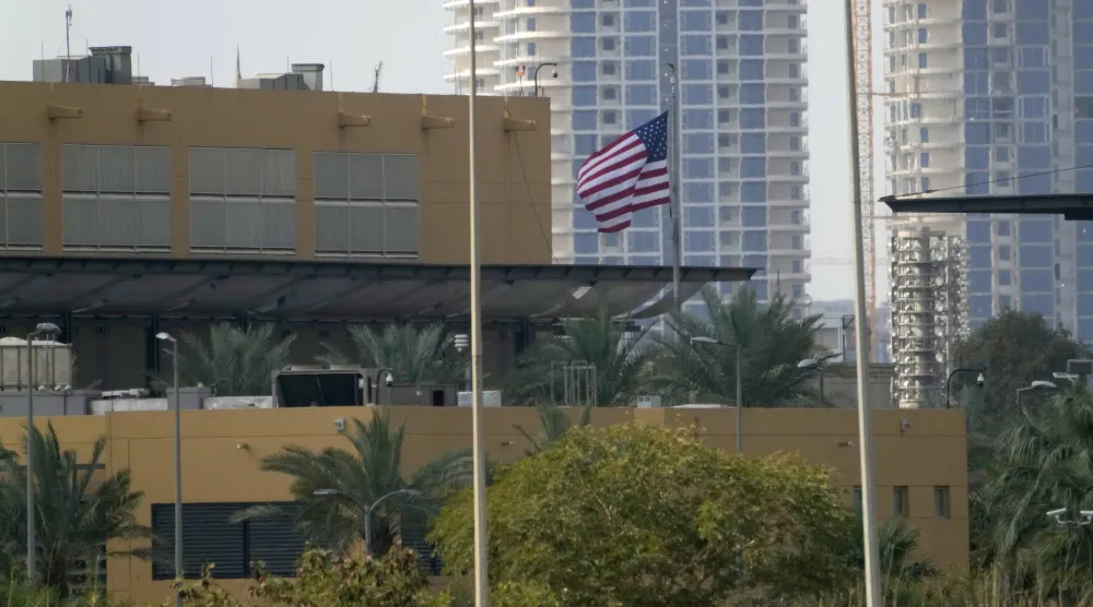 لقطة عامة للسفارة الأميركية في المنطقة الخضراء ببغداد (إ.ب.أ)