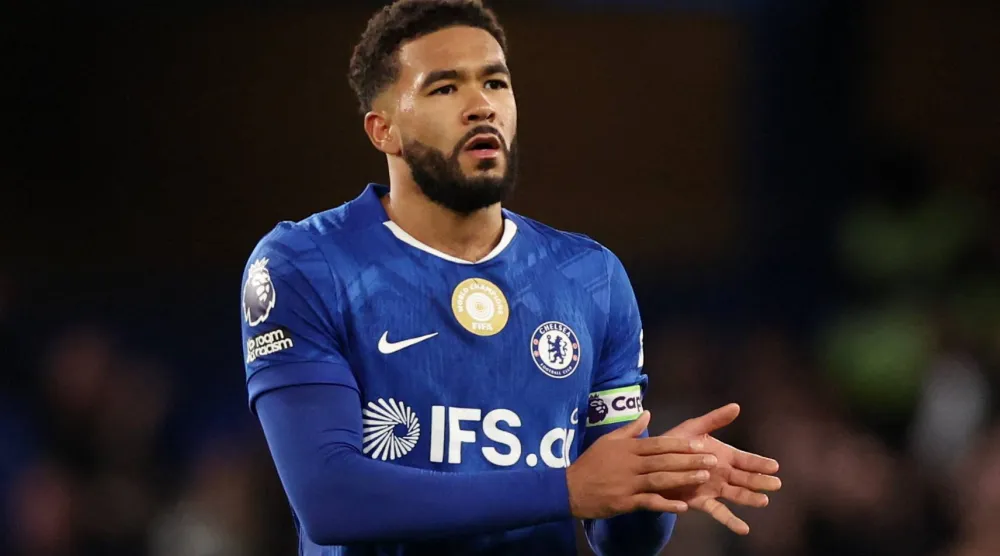 ريس جيمس قائد فريق تشيلسي (رويترز)