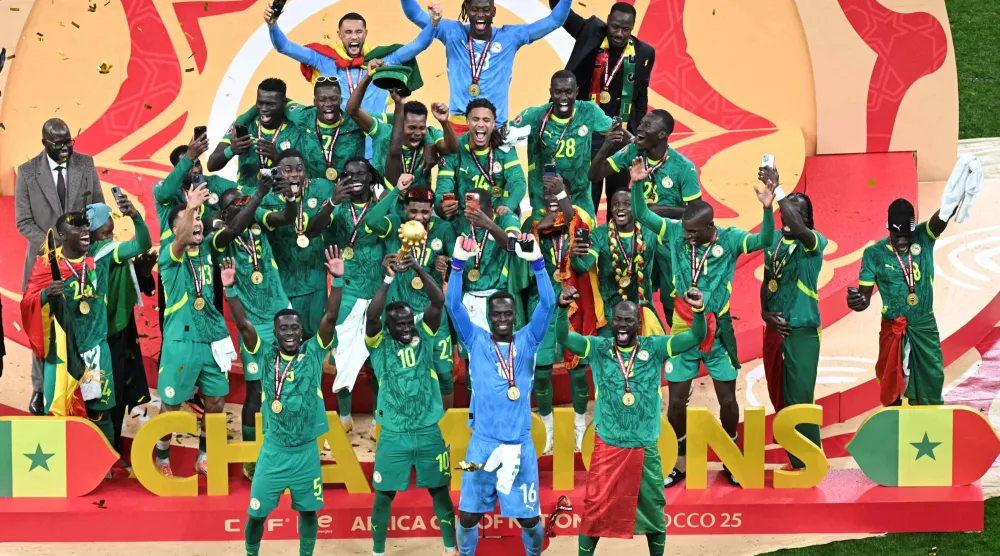 حسرة سنغالية بعد سحب اللقب الأفريقي (أ.ف.ب)