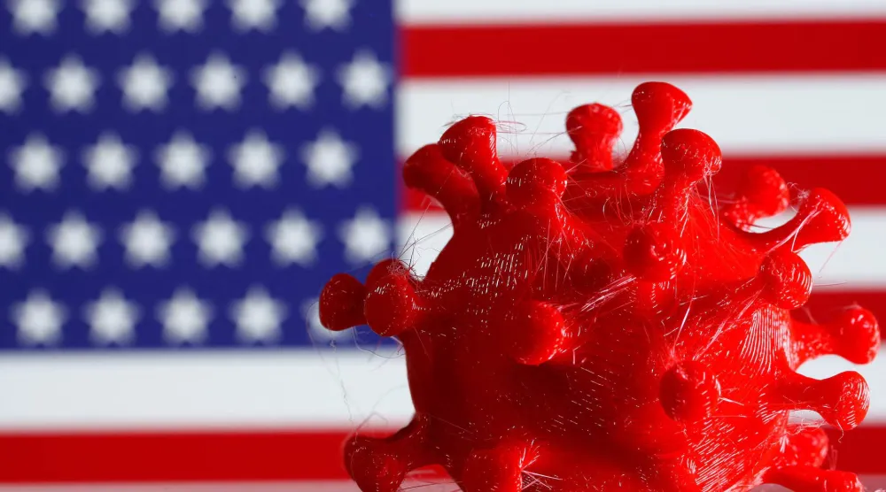 سُجّل نحو 840 ألف وفاة بكورونا في شهادات الوفاة خلال عامي 2020 و2021... لكن فريقاً من الباحثين قدّر أن ما يصل إلى 155 ألف وفاة إضافية غير معترف بها ربما حدثت خلال تلك الفترة خارج المستشفيات (رويترز)