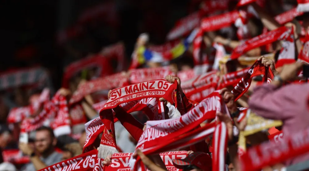 فريق ماينز الألماني (رويترز)