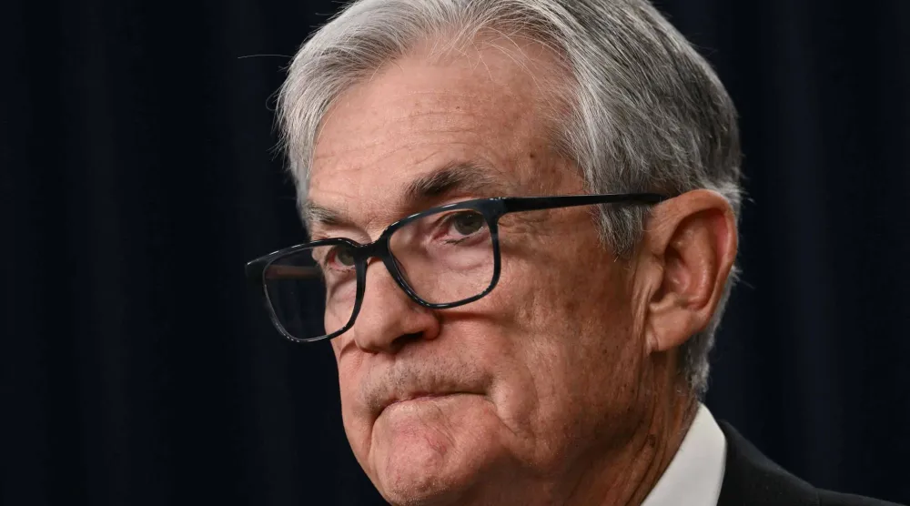 رئيس الاحتياطي الفيدرالي يتحدث في مؤتمر صحافي عقب قرار لجنة السياسة النقدية (أ.ف.ب)