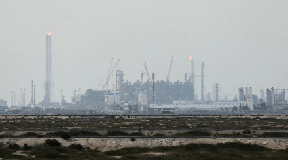 منشآت إنتاج الغاز الطبيعي المسال التابعة لشركة قطر للطاقة في مدينة راس لفان الصناعية 2 مارس 2026 (رويترز) 