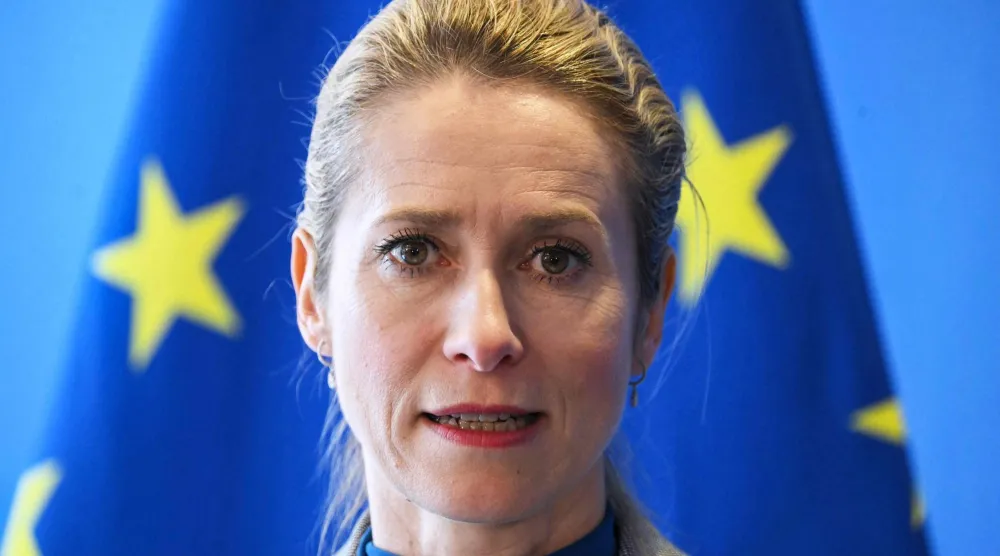 مسؤولة السياسة الخارجية بالاتحاد الأوروبي كايا كالاس خلال حفل توقيع اتفاقية الشراكة الأمنية والدفاعية بين الاتحاد الأوروبي وآيسلندا في مقر الاتحاد في بروكسل... بلجيكا 18 مارس 2026 (أ.ف.ب)