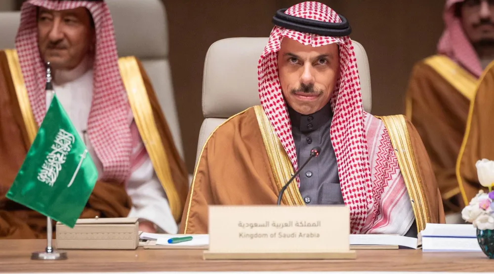 الأمير فيصل بن فرحان خلال مشاركته في الاجتماع التشاوري بالعاصمة الرياض الأربعاء (الخارجية السعودية)