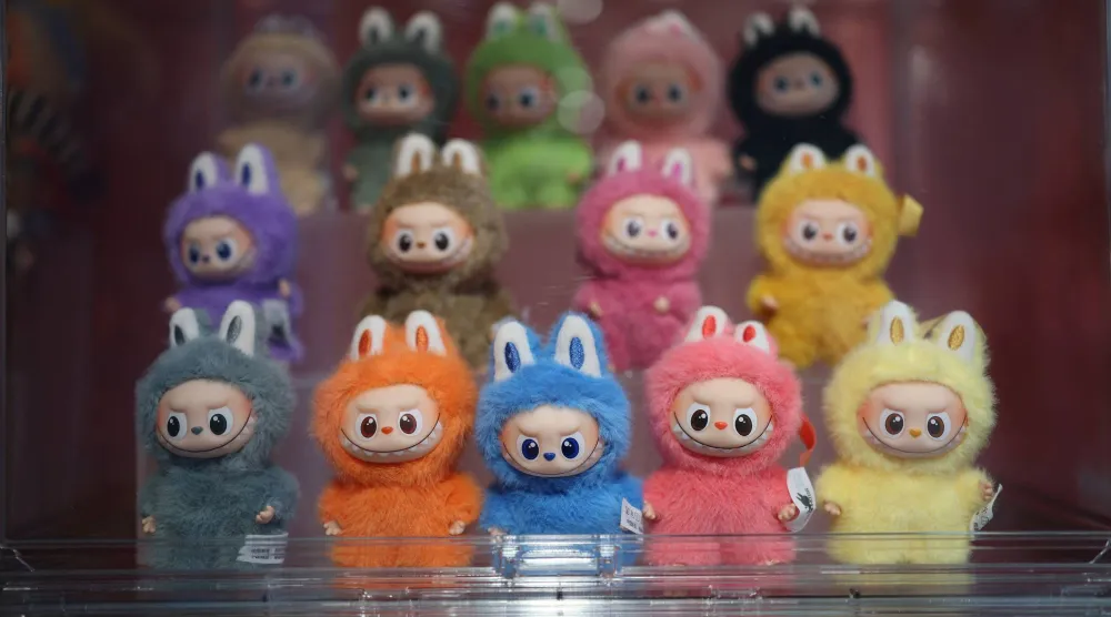 نجاحات السوق تدفع بالشخصية نحو تجربة سينمائية (رويترز)