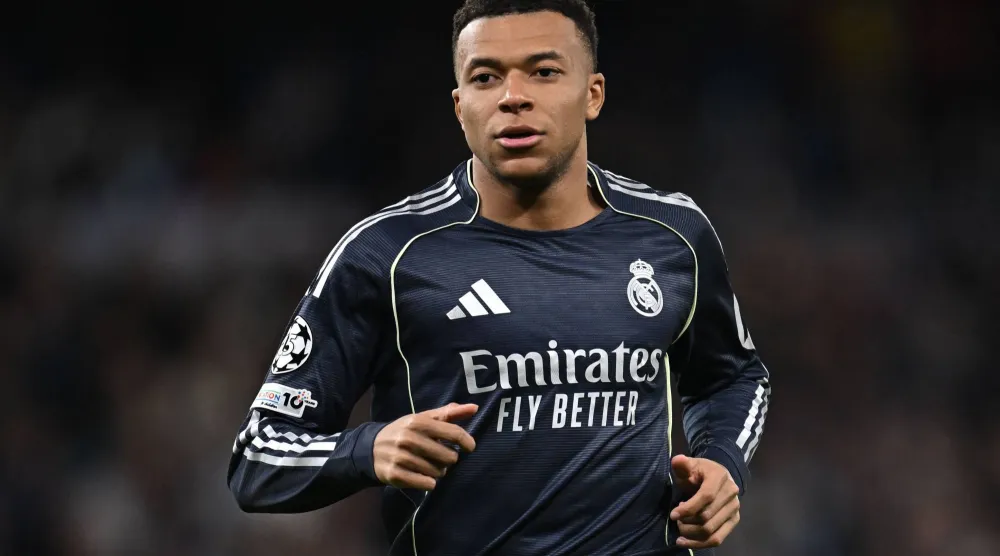 كيليان مبابي تعافى من إصابة في الركبة (أ.ف.ب)