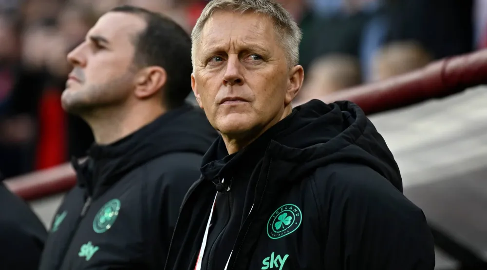 هيمير هالغريمسون مدرب منتخب آيرلندا لكرة القدم (أ.ب)