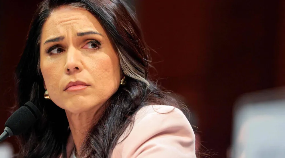 تولسي غابارد ‌مديرة المخابرات الوطنية الأميركية خلال جلسة استماع في الكونغرس (أ.ف.ب)