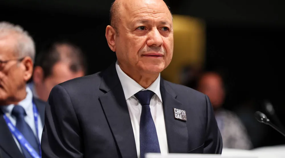 العليمي شدد على توحيد القوى اليمنية في مواجهة الانقلاب الحوثي (أ.ب)