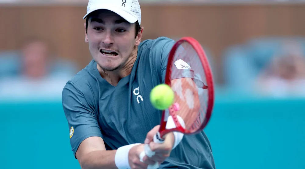 البرازيلي الواعد جواو فونسيكا يستعد لملاقاة ألكاراس (أ.ف.ب)