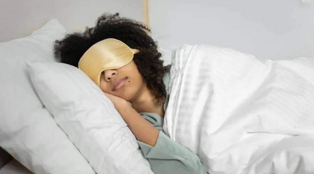 النوم في صدارة الأولويات لتحسين الصحة وتعزيز طاقة الجسم (بيكسلز)