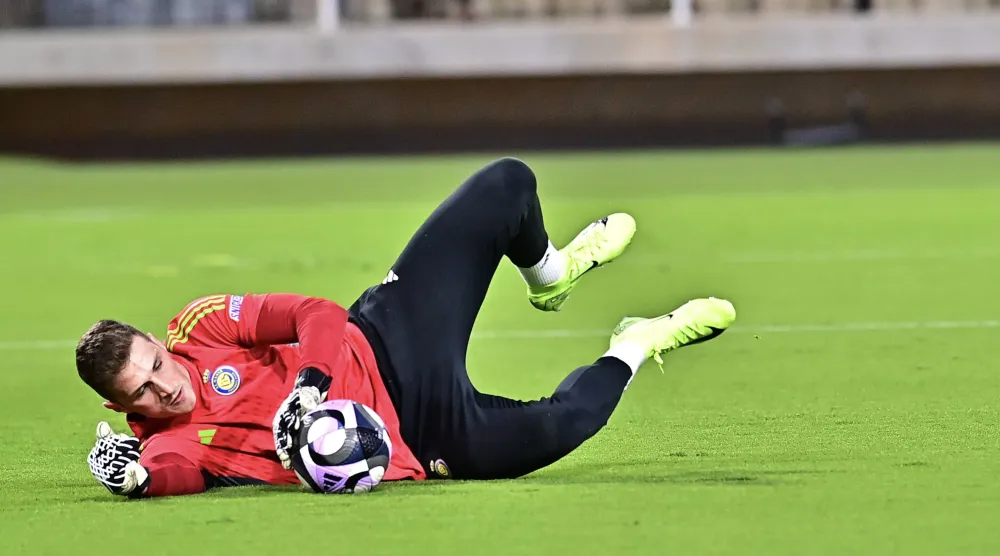 بينتو (موقع نادي النصر)