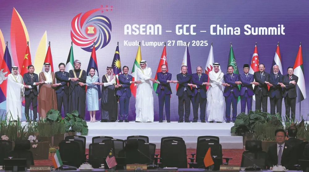 من قمة آسيان - مجلس التعاون الخليجي - الصين في العام الفائت (تشاينا دايلي)