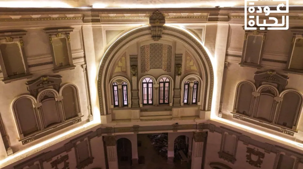 مبنى غاليري «دي بونو» التاريخي في طرابلس (لقطة من تسجيل مصور لمنصة تابعة لحكومة «الوحدة»)