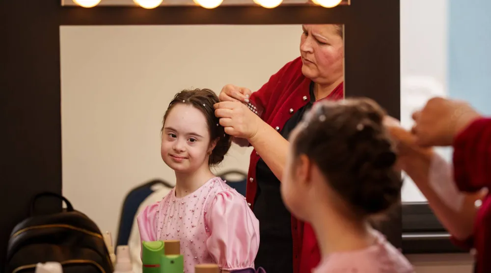 لحظة يرى فيها العالم وجهاً آخر للجمال (أ.ب)