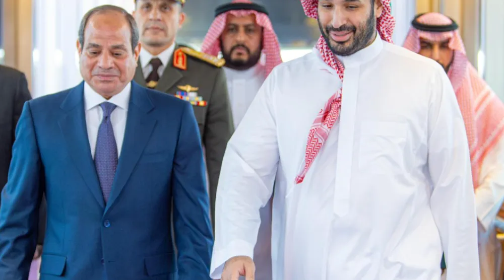 الأمير محمد بن سلمان ولي العهد رئيس مجلس الوزراء السعودي يستقبل الرئيس المصري عبد الفتاح السيسي في جدة (واس)