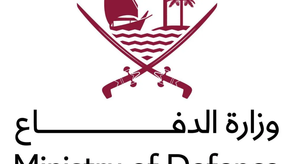 «الدفاع القطرية»: سقوط مروحية بسبب عطل فني 