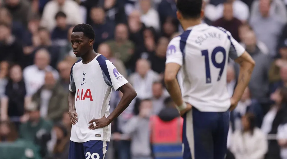 توتنهام دخل المواجهة بعد سلسلة من 12 مباراة دون فوز في الدوري (رويترز)