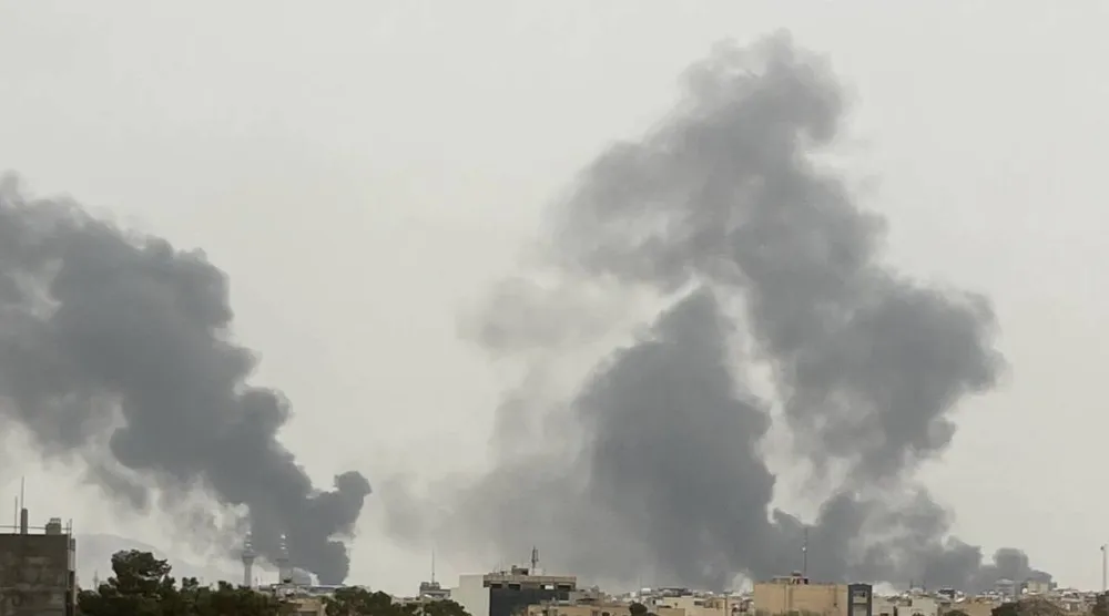 ضربات على القاعدة الجوية في أصفهان وسط إيران الأحد (شبكات التواصل)