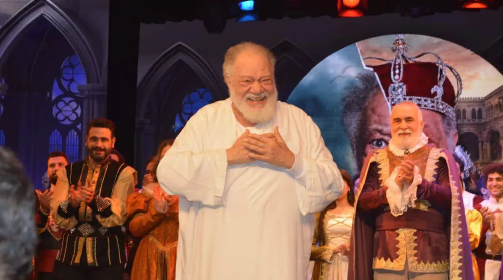 يحيى الفخراني خلال عرض «الملك لير» (وزارة الثقافة المصرية)