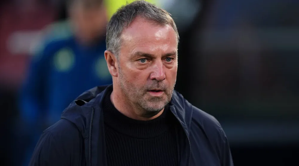 الألماني هانزي فليك المدير الفني لفريق برشلونة (د.ب.أ)